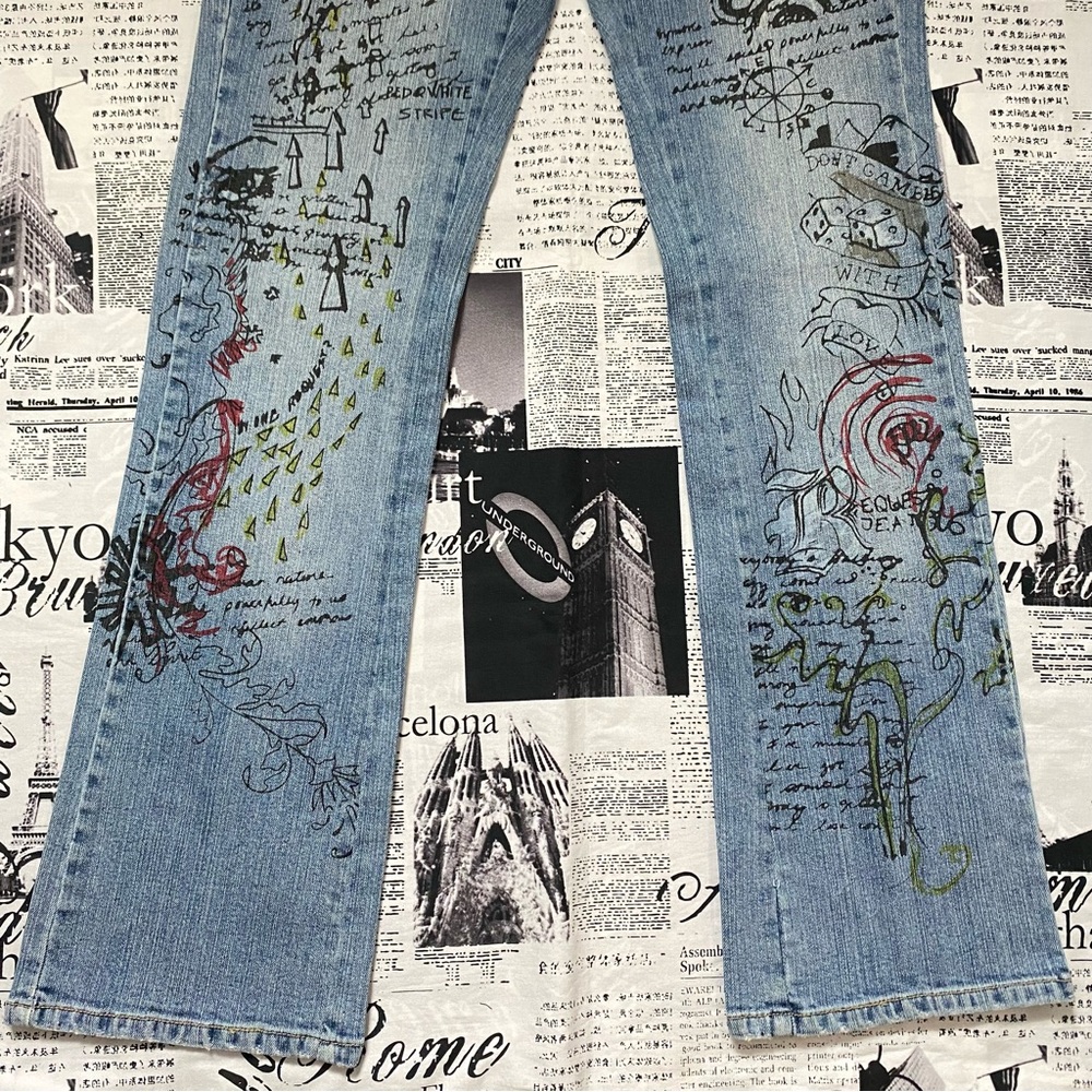 Request y2k 2009s womens skater grunge graffiti print jeans low rise bootcut - Picture 5 of 8